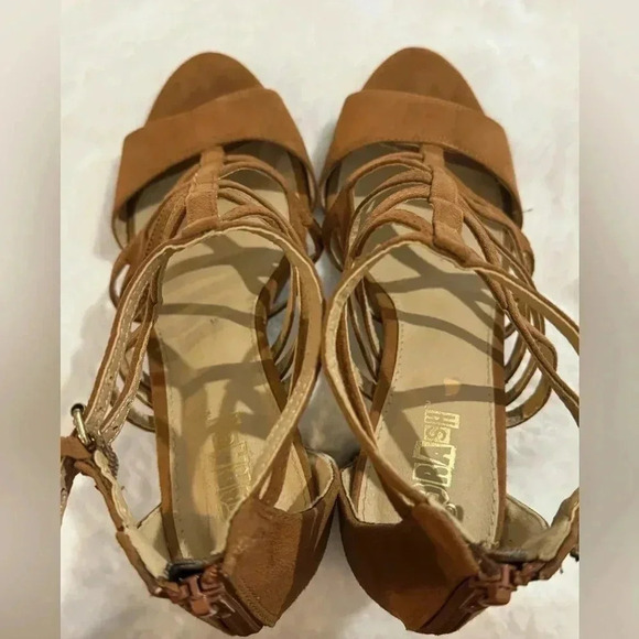 Brash Carmel Tan Suede Strappy Block Heel Sandals 8.5 Y2K 2000’s going out shoes - Picture 7 of 15